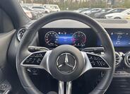 Mercedes-Benz GLA 11