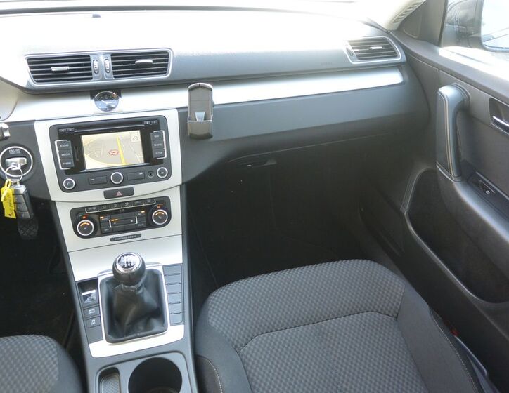 Volkswagen Passat 13