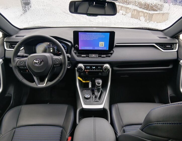 Toyota RAV4 SUV 2,5 l 131 kw