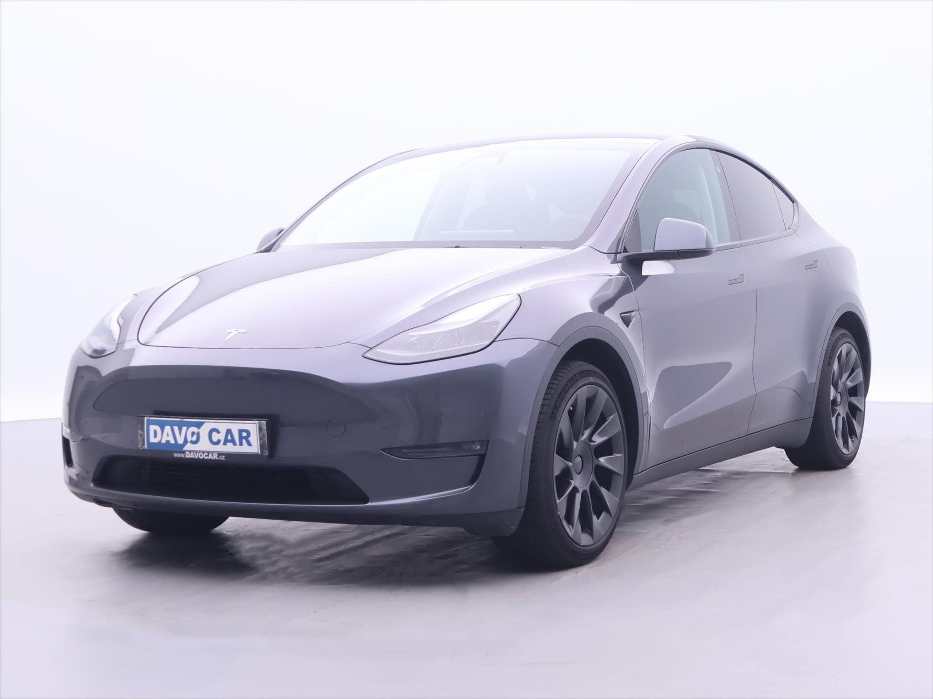 Tesla Model Y SUV / Terénní 0,0 378 kw