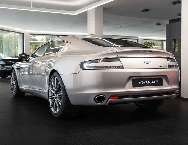 Aston Martin Rapide 4
