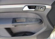 Volkswagen Touran Kombi 1,2 l 77 kw