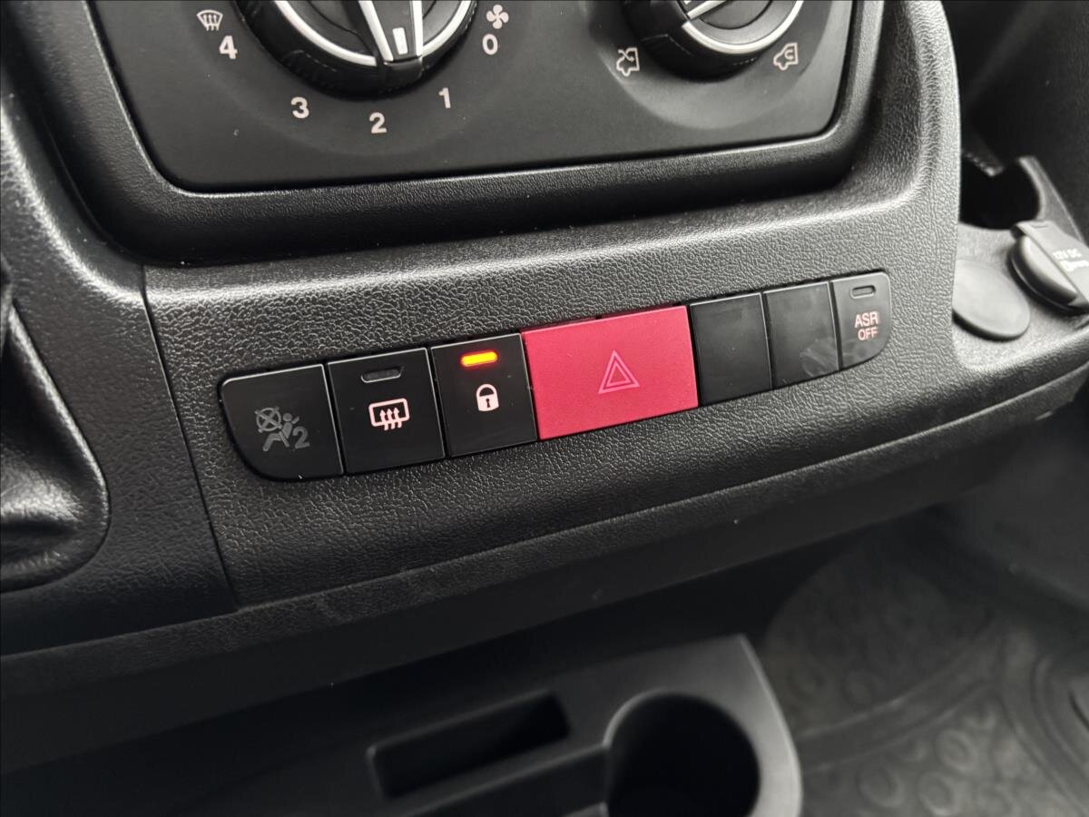 Peugeot Boxer Sklápěč 2,2 l 103 kw