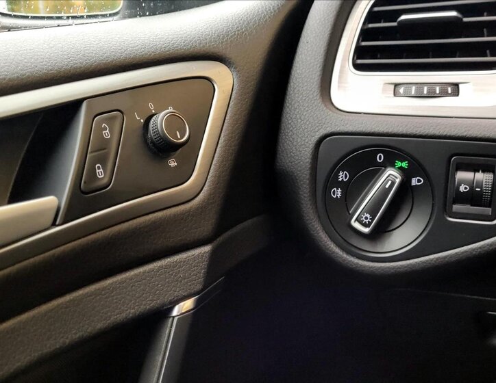 Volkswagen Golf Kombi 1,6 l 81 kw