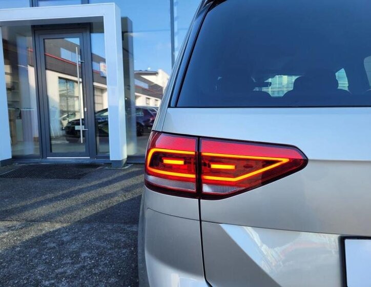 Volkswagen Touran MPV 1,5 l 110 kw