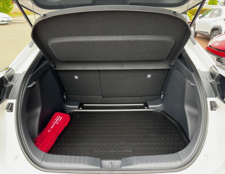 Toyota C-HR Hatchback 1,8 l 72 kw