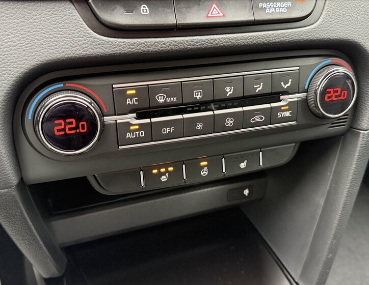 KIA XCeed SUV / Terénní 1,6 l 0