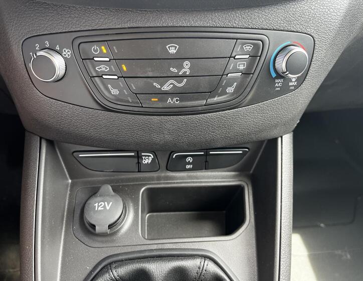 Ford Transit Courier 14