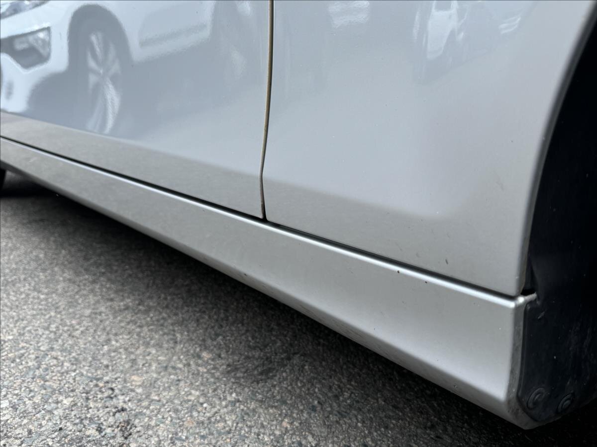 Mercedes-Benz Třídy C Kombi 2,1 l 100 kw