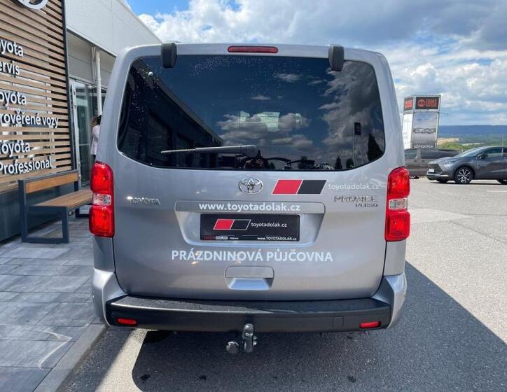 Toyota ProAce Verso 10