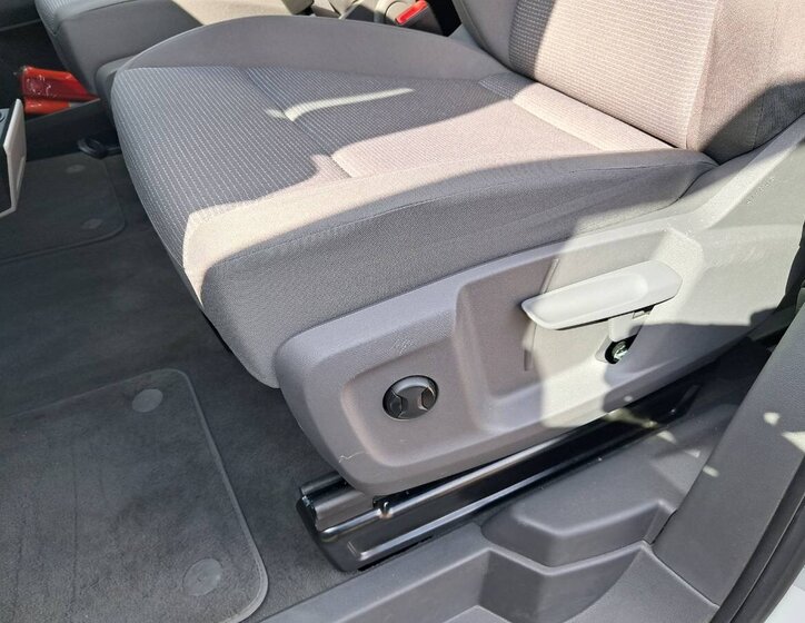 Volkswagen Multivan Kombi 1,5 l 130 kw