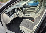 Volvo XC60 SUV / Terénní 2,0 l 145 kw
