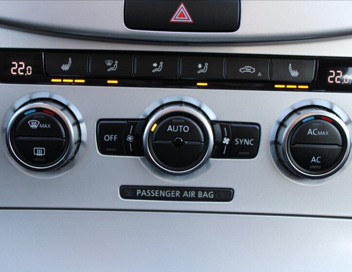 Volkswagen Passat Kombi 1,6 l 77 kw