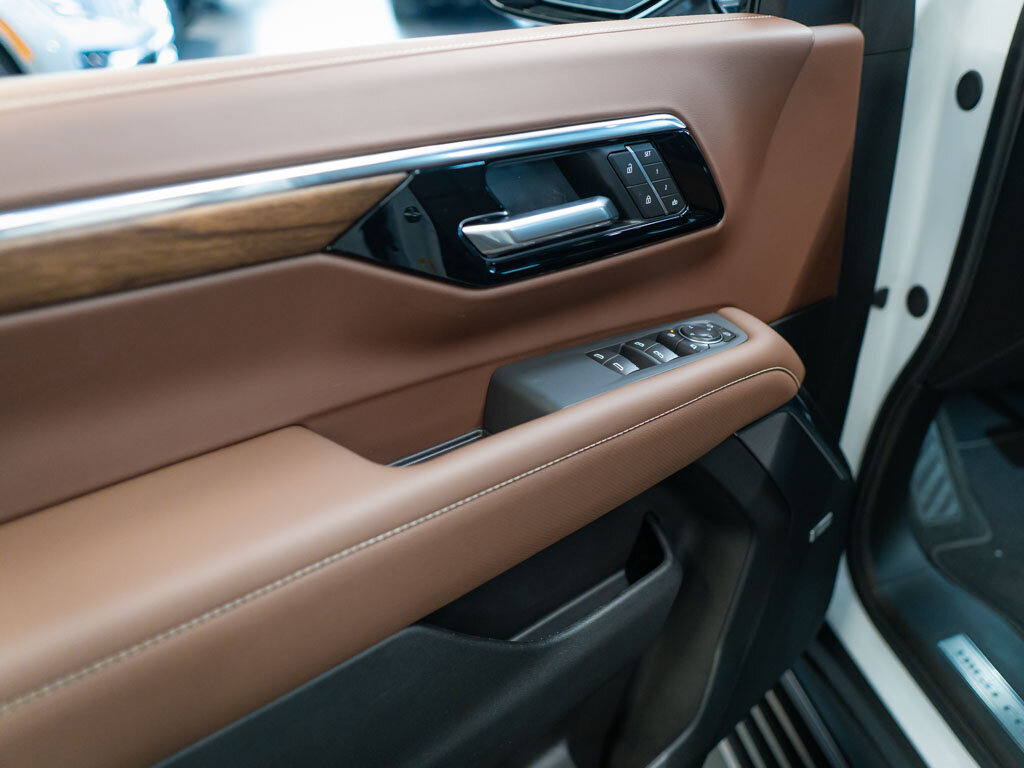 Chevrolet Suburban SUV 6,2 l 313 kw