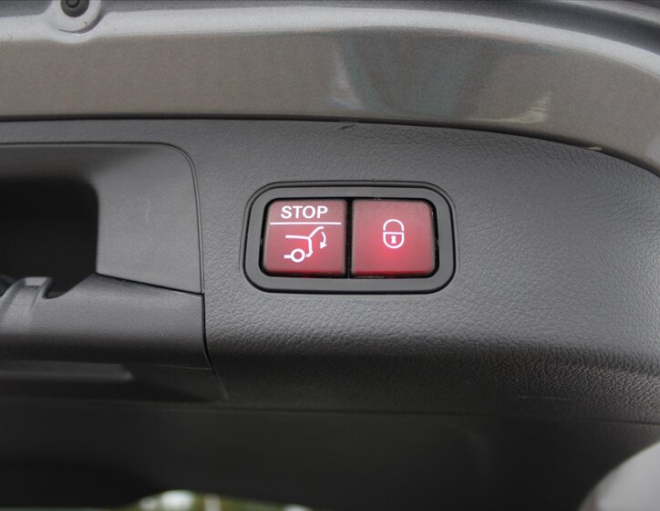 Mercedes-Benz GLA 13