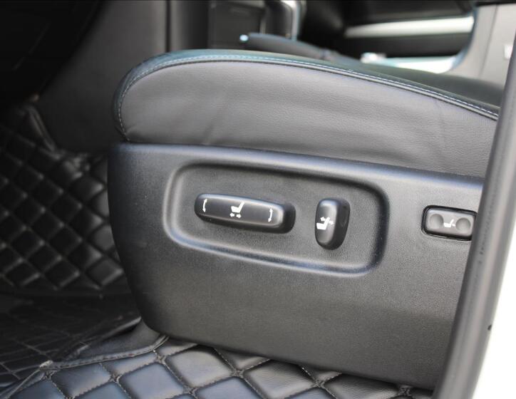 Toyota Land Cruiser 14