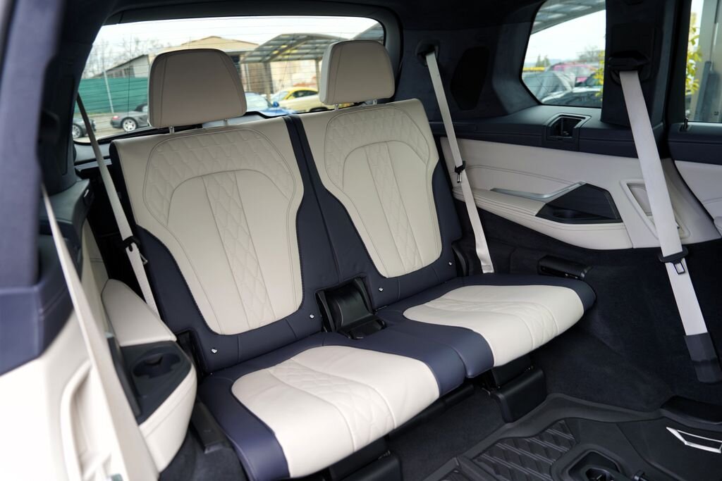 BMW X7 SUV / Terénní 3,0 l 250 kw