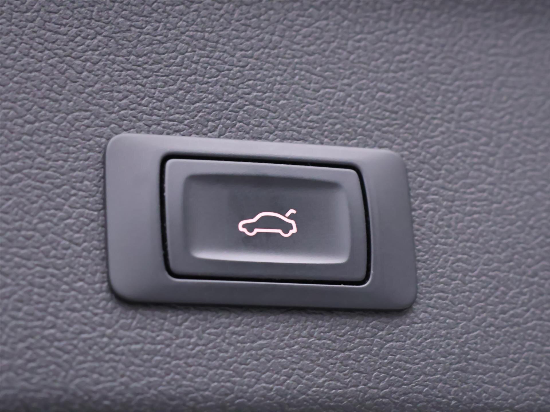 Audi A4 Kombi 2,0 l 110 kw