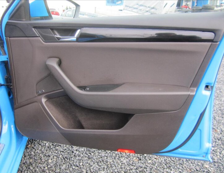 Škoda Superb Liftback 2,0 l 200 kw