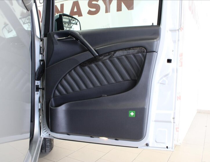 Mercedes-Benz Viano Kombi 3,0 l 165 kw