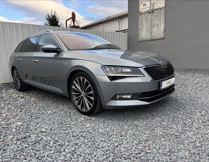 Škoda Superb 1