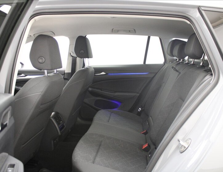 Volkswagen Golf Kombi 1,5 l 96 kw