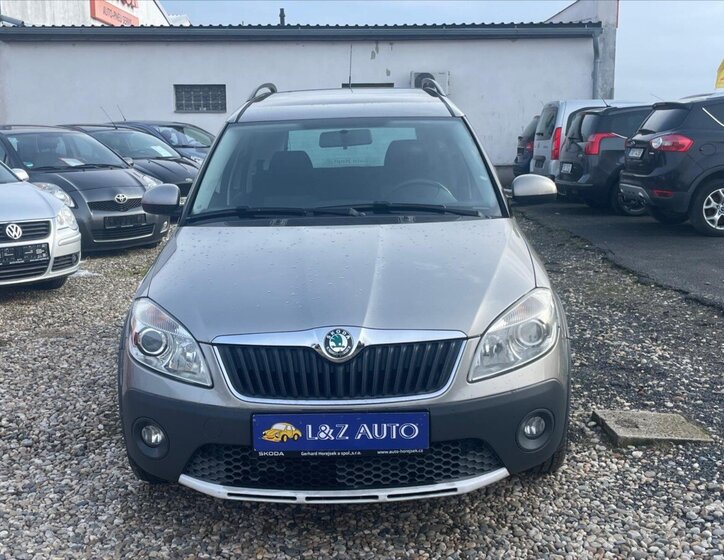 Škoda Roomster MPV 1,6 l 77 kw