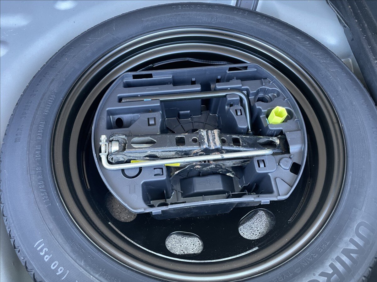 DS Automobiles DS7 Crossback Kombi 2,0 l 130 kw