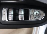 Mercedes-Benz Třídy C Sedan / Limuzína 2,1 l 125 kw