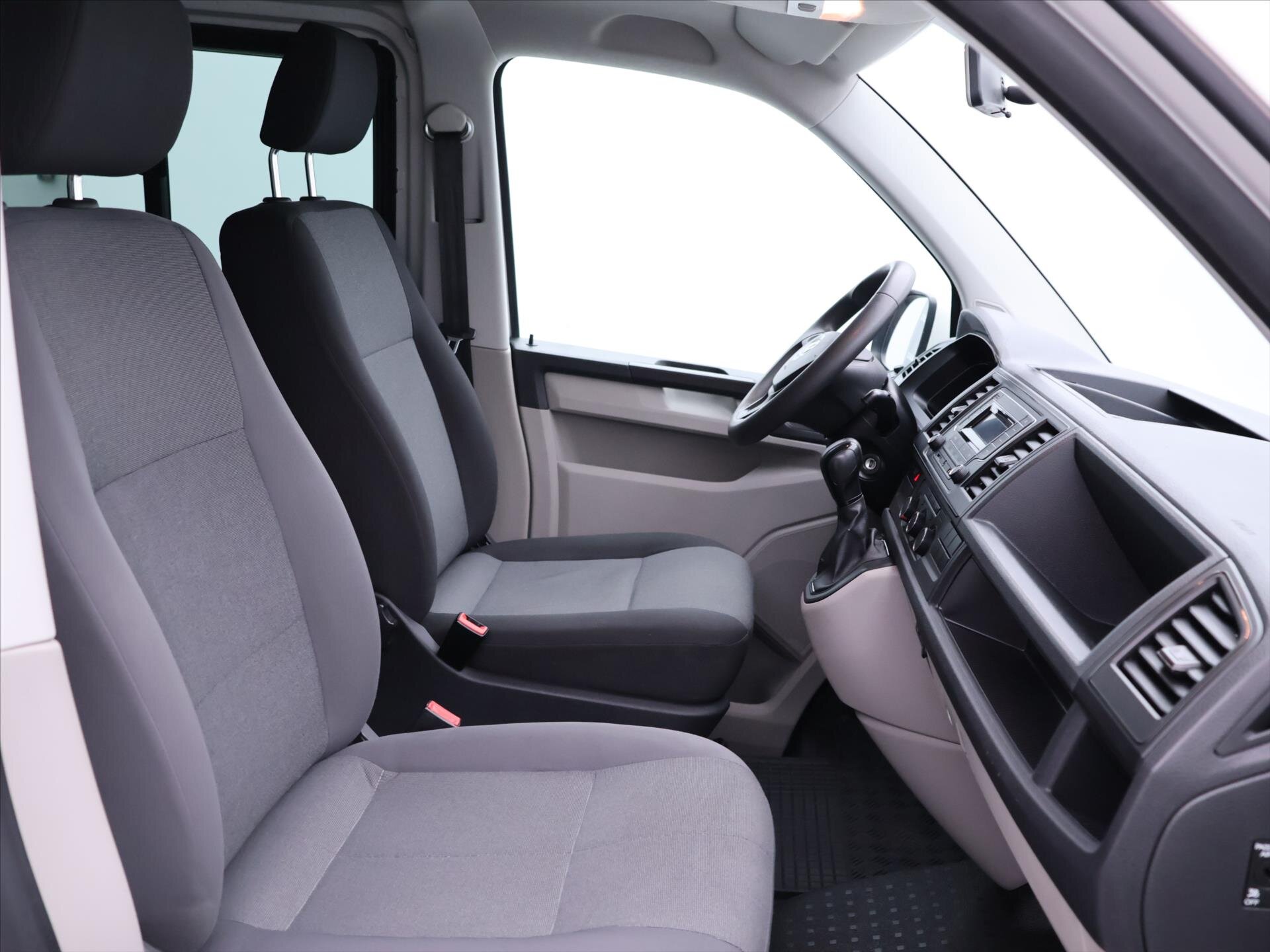 Volkswagen Transporter Kombi 2,0 l 110 kw