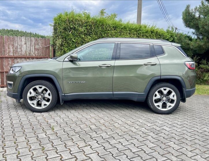 Jeep Compass SUV / Terénní 1,4 l 103 kw