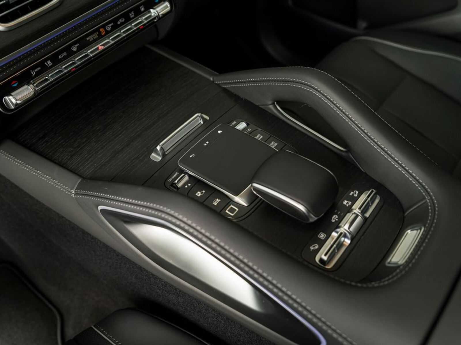 Mercedes-Benz Ostatní 28