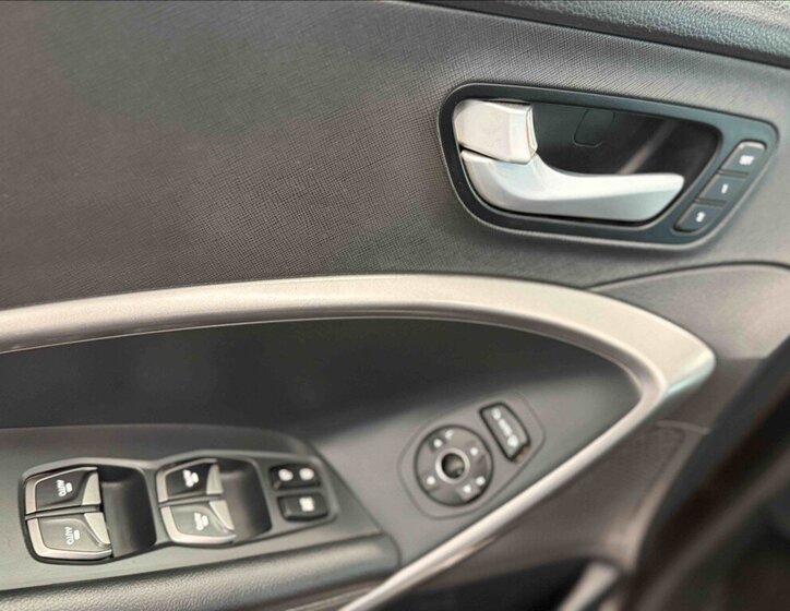 Hyundai Santa Fe SUV / Terénní 2,2 l 145 kw