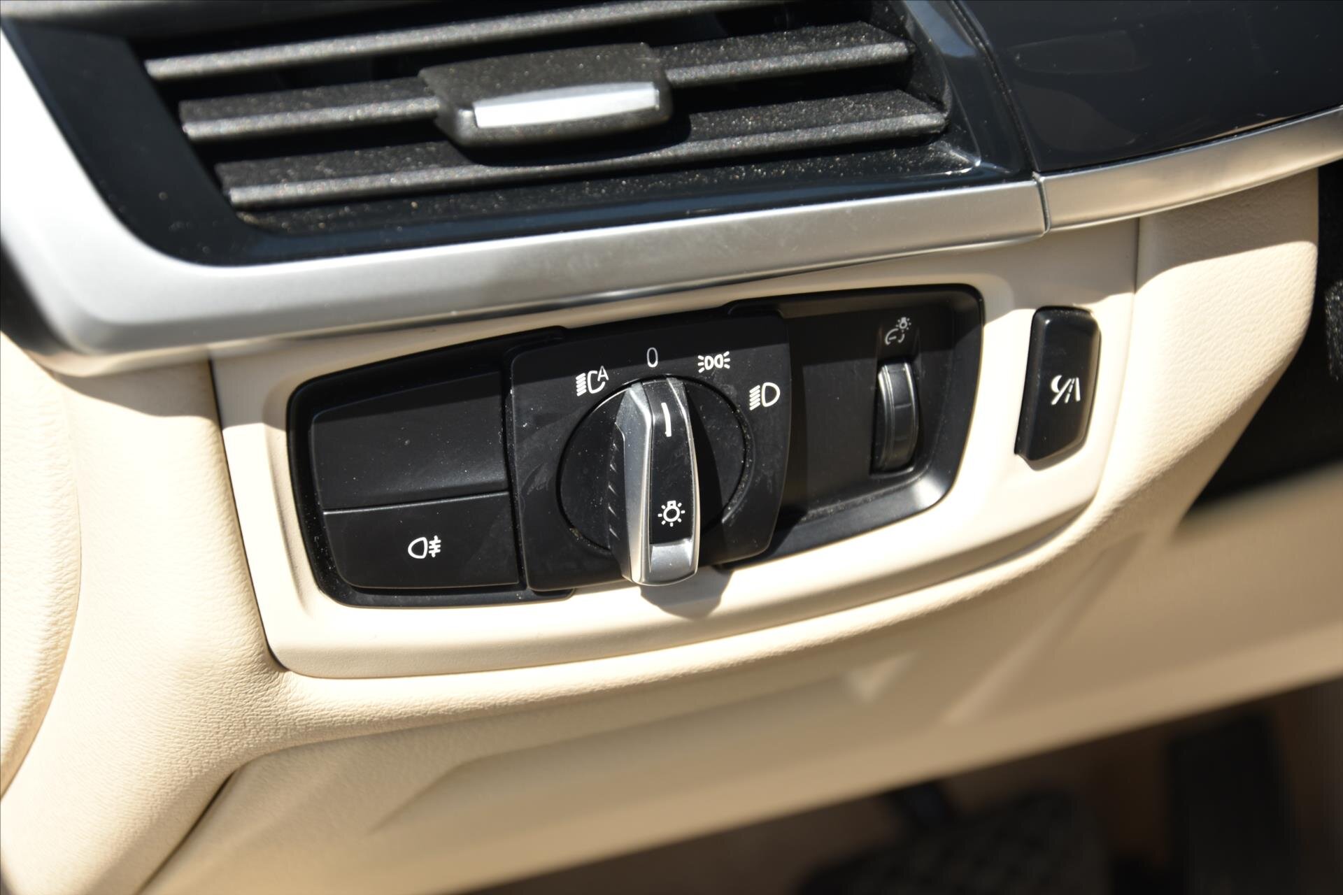 BMW X5 SUV / Terénní 3,0 l 230 kw