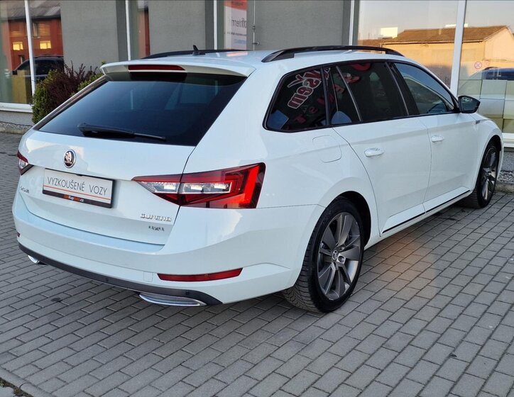 Škoda Superb Kombi 2,0 l 140 kw