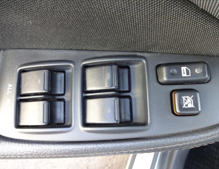 Toyota Avensis Kombi 2,0 l 93 kw