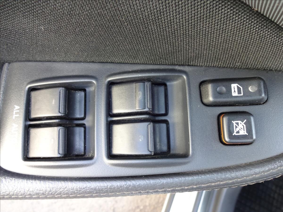 Toyota Avensis Kombi 2,0 l 93 kw