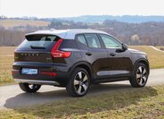 Volvo XC40 SUV / Terénní 2,0 l 140 kw