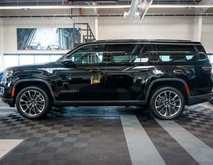 Jeep Wagoneer 2