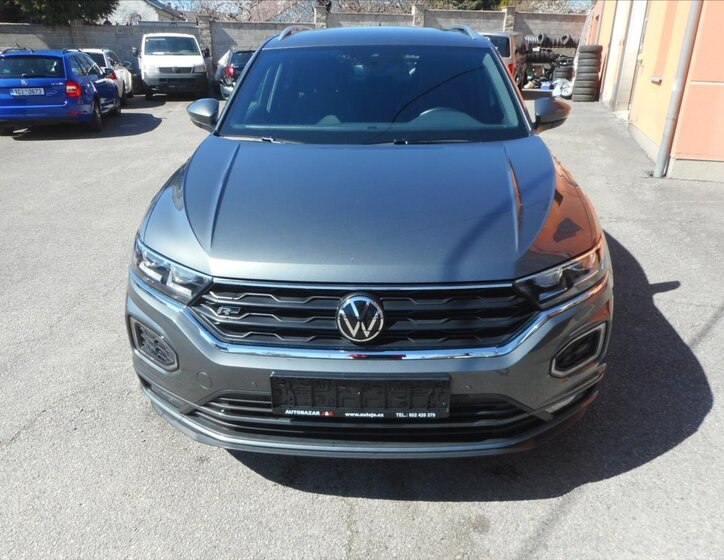 Volkswagen T-Roc SUV / Terénní 1,5 l 110 kw