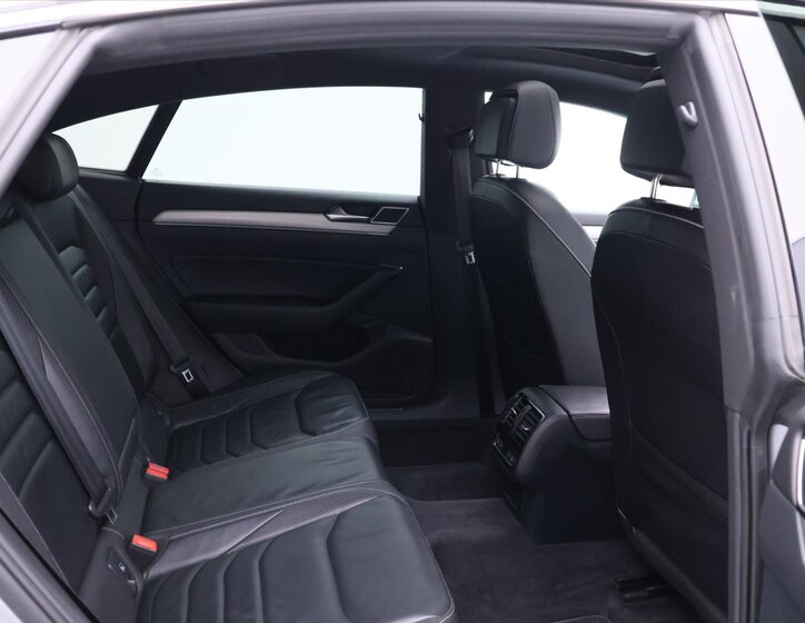 Volkswagen Arteon 13