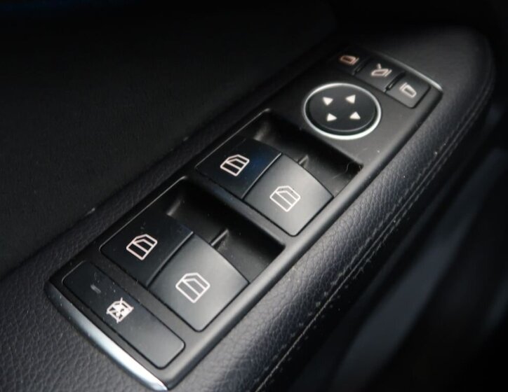 Mercedes-Benz Třídy E Kombi 3,0 l 190 kw