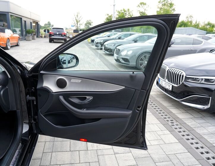 Mercedes-Benz Třídy E 18