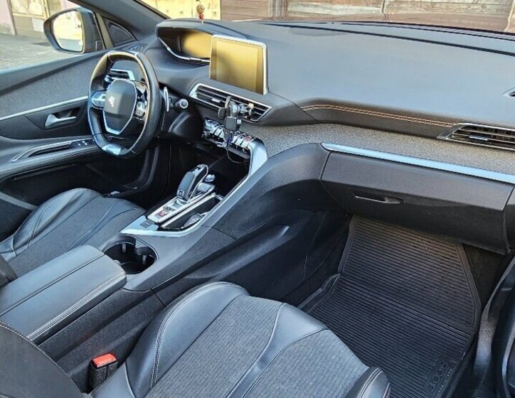 Peugeot 3008 SUV / Terénní 0,0 133 kw