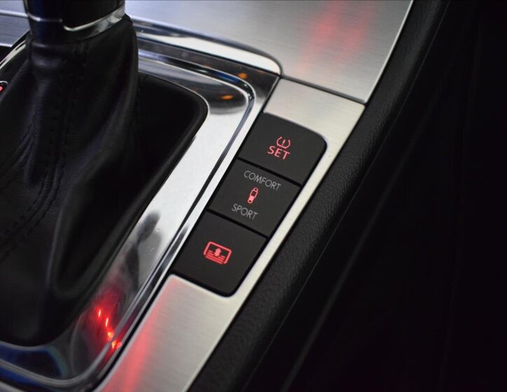 Volkswagen Passat CC Sedan 2,0 l 105 kw