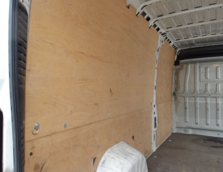 Peugeot Boxer Skříň 2,2 l 121 kw