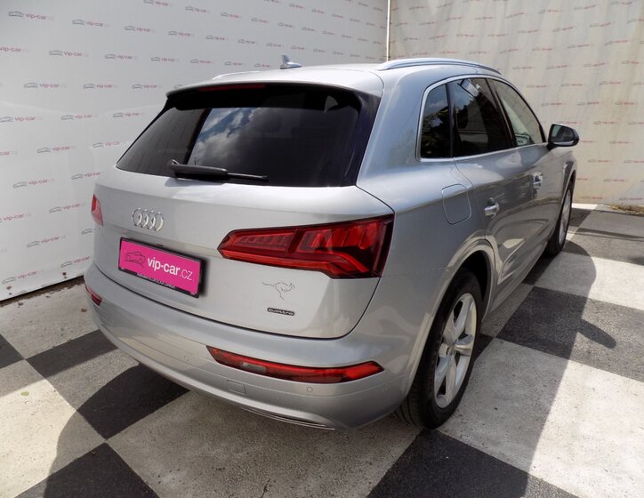 Audi Q5 SUV 2,0 l 140 kw