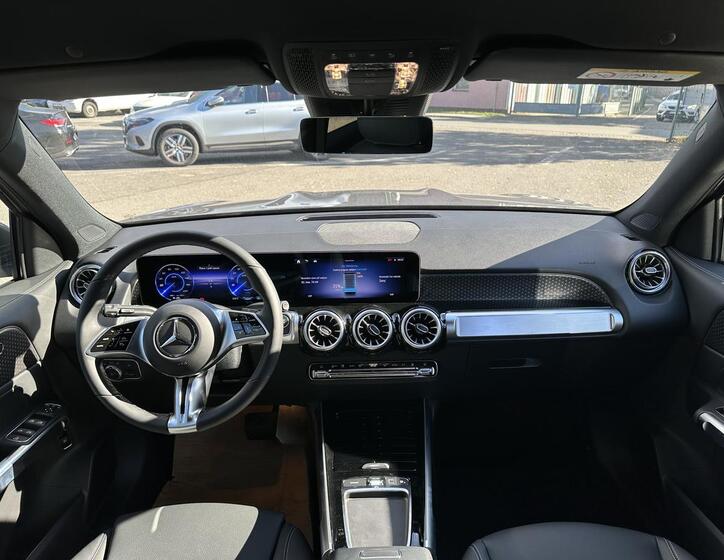 Mercedes-Benz EQB 17