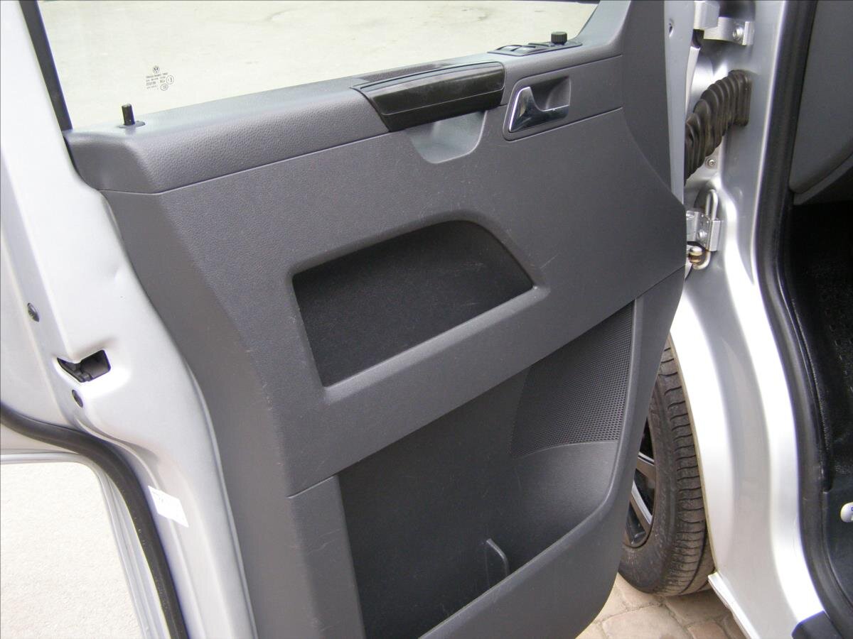 Volkswagen Caravelle MPV 2,0 l 103 kw