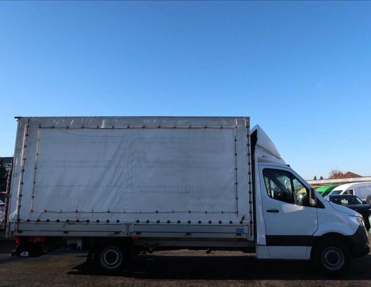 Mercedes-Benz Sprinter 5